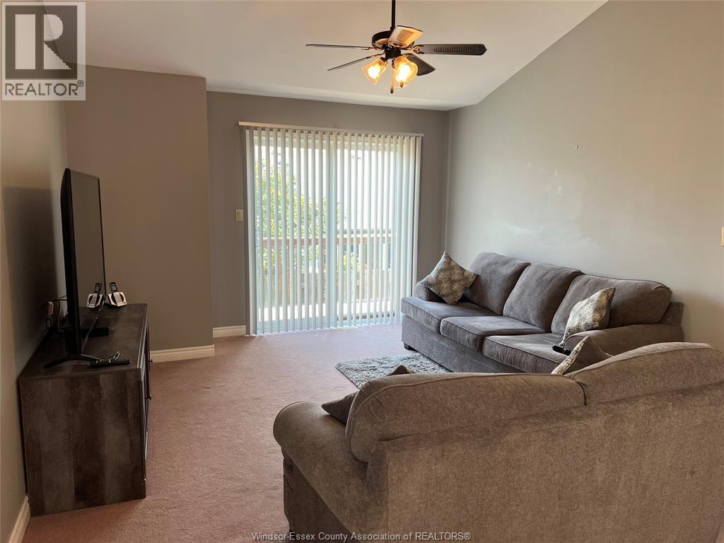 9 Erie Glen Crescent Property Photo 7