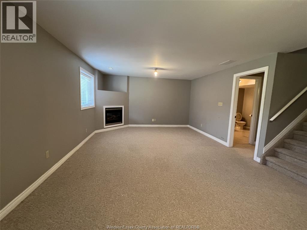 9 Erie Glen Crescent Property Photo 18
