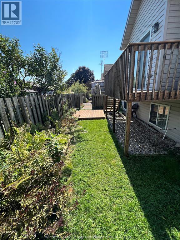 9 Erie Glen Crescent Property Photo 23