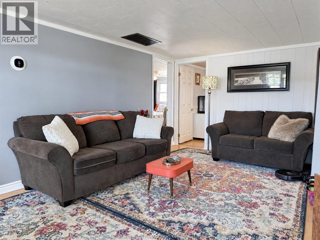 19051 Charing Cross Road Property Photo 12