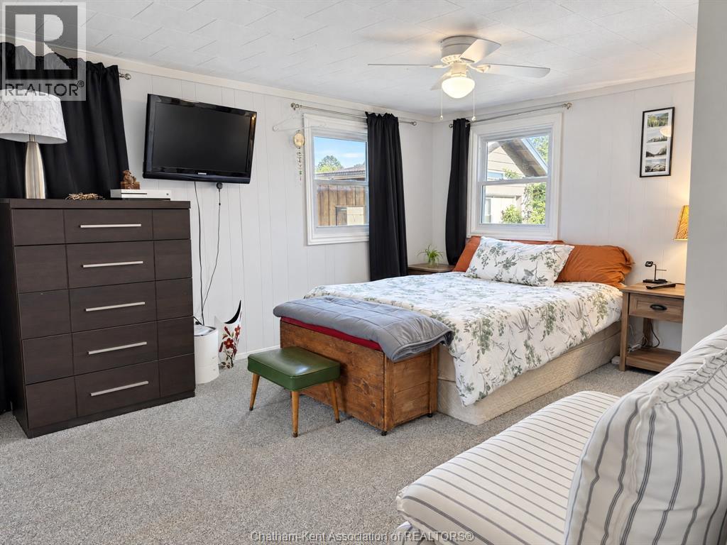 19051 Charing Cross Road Property Photo 17