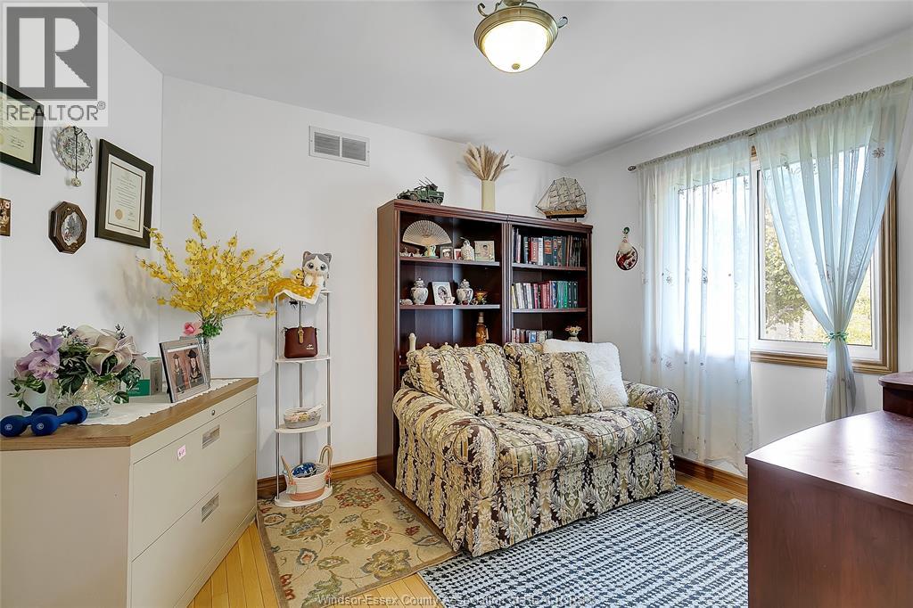 445 John Harvey Crescent Property Photo 18