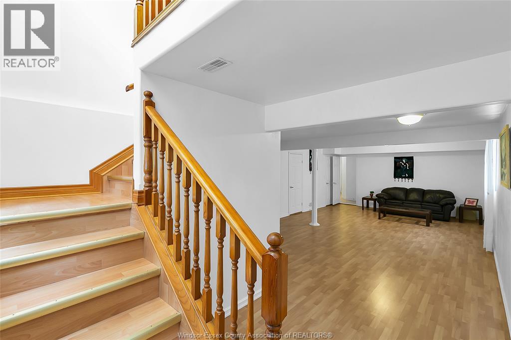 445 John Harvey Crescent Property Photo 29