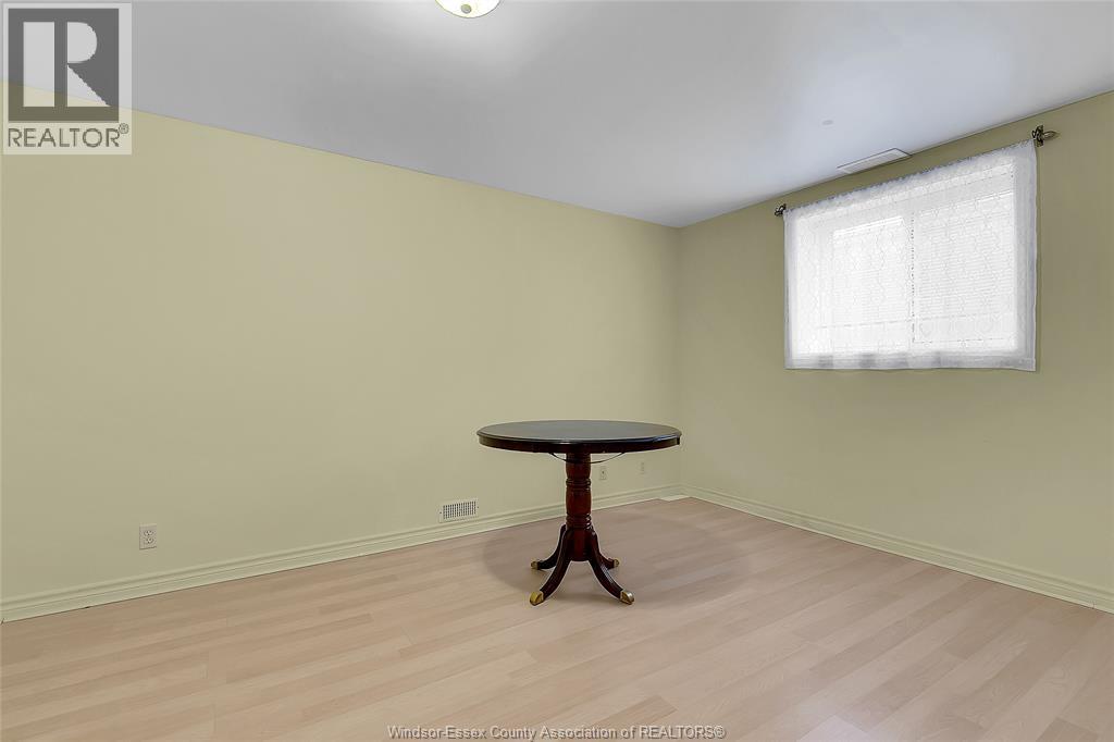 445 John Harvey Crescent Property Photo 33