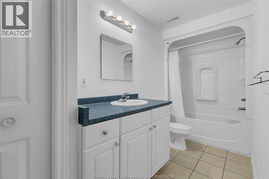 445 John Harvey Crescent Property Photo 37