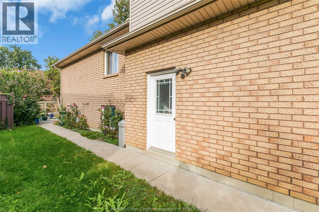 445 John Harvey Crescent Property Photo 40