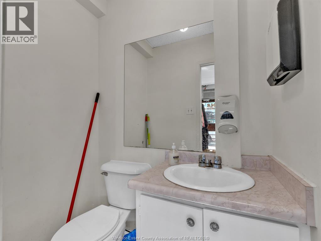 830 Erie Street East Property Photo 13
