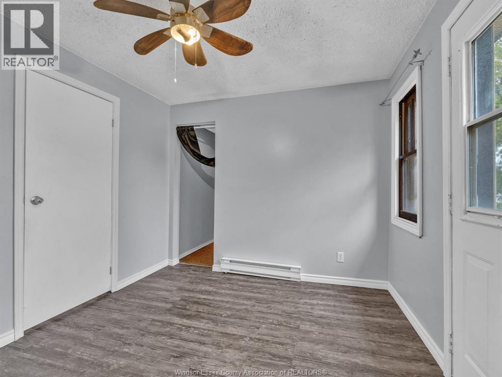 2241 Mercer Unit# Upper Property Photo 15