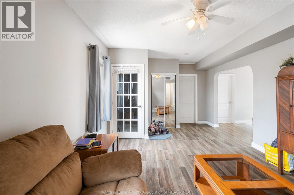 1093-1097 Erie Street East Property Photo 35