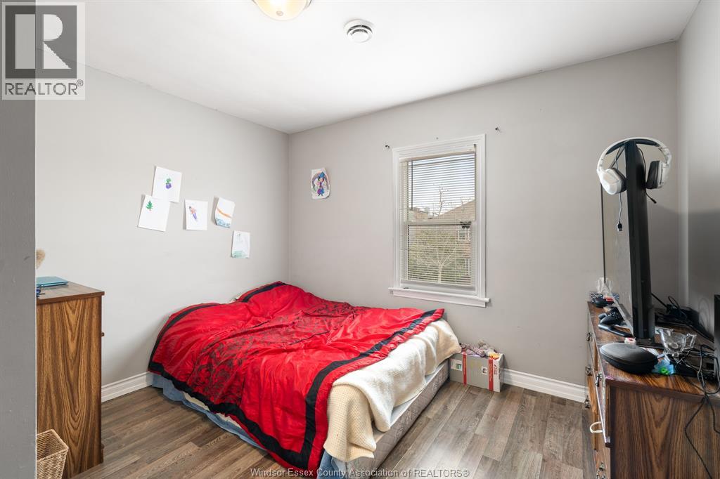 1093-1097 Erie Street East Property Photo 39