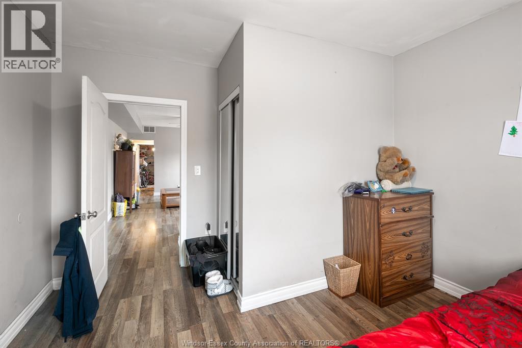 1093-1097 Erie Street East Property Photo 40