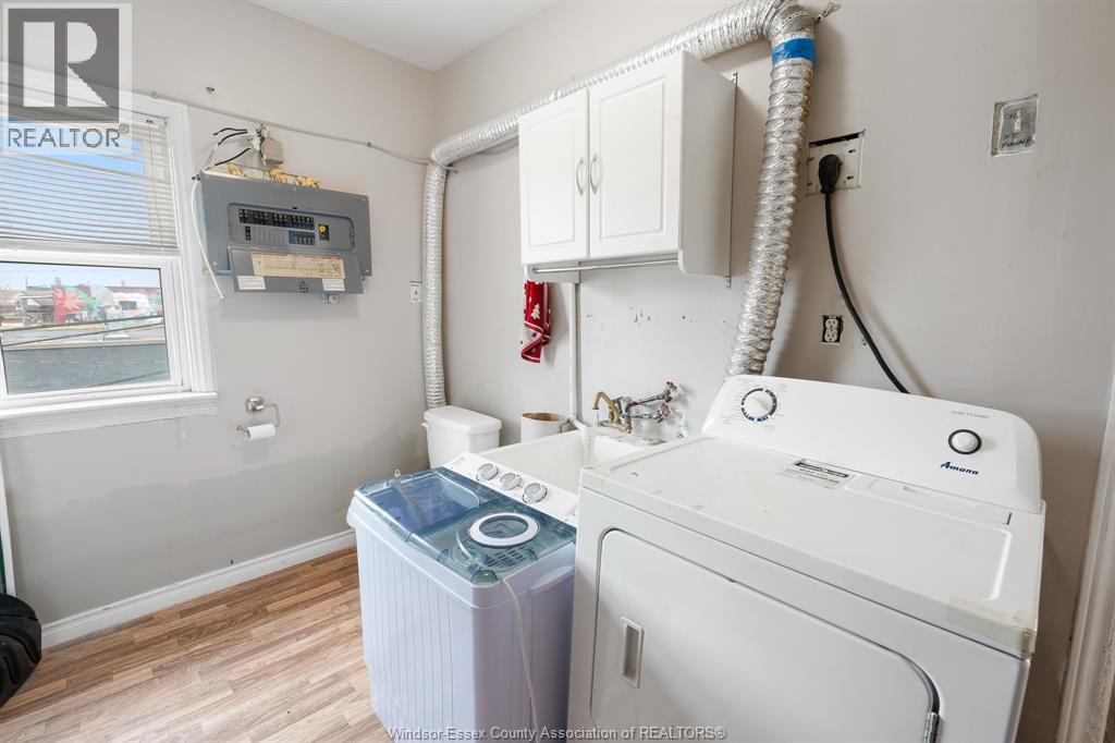 1093-1097 Erie Street East Property Photo 46