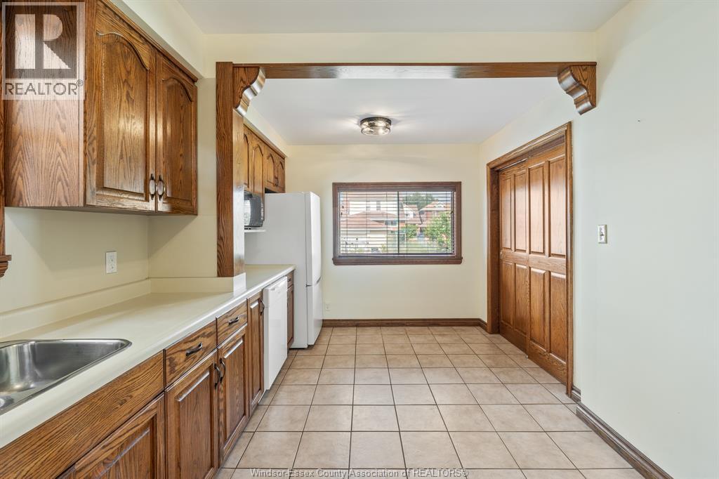 1165 Marentette Property Photo 31