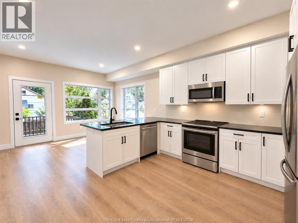 2420 Bernard Property Photo 2