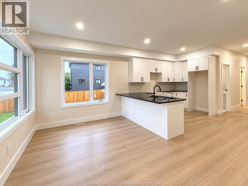 2420 Bernard Property Photo 5