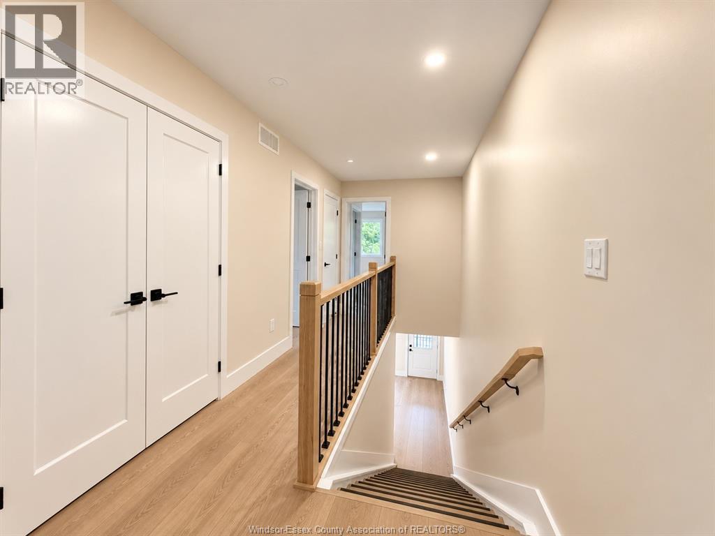 2420 Bernard Property Photo 7