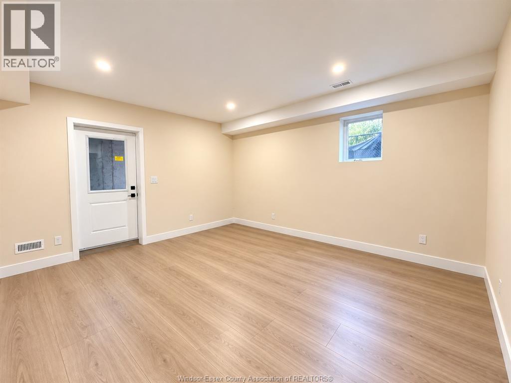 2420 Bernard Property Photo 16
