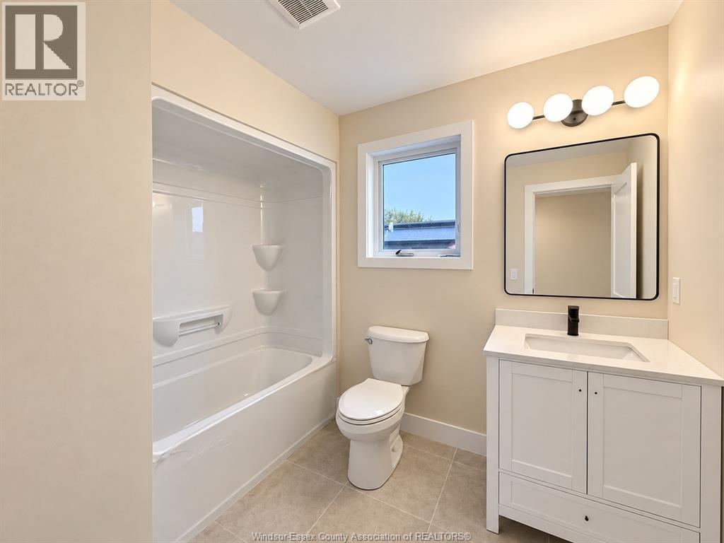 2420 Bernard Property Photo 18