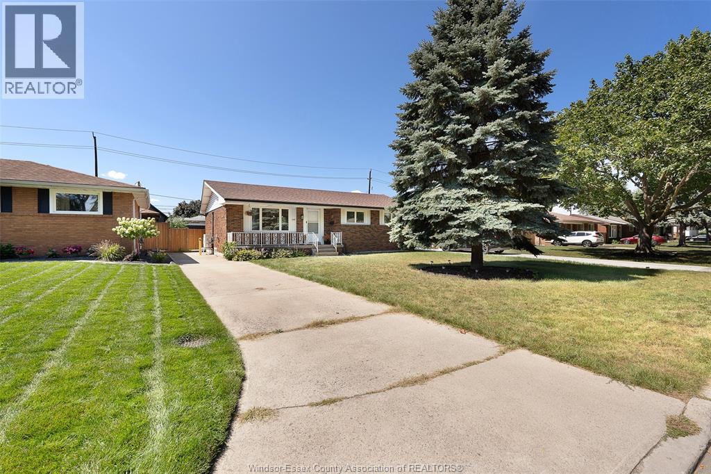 1237 Homedale Property Photo 2