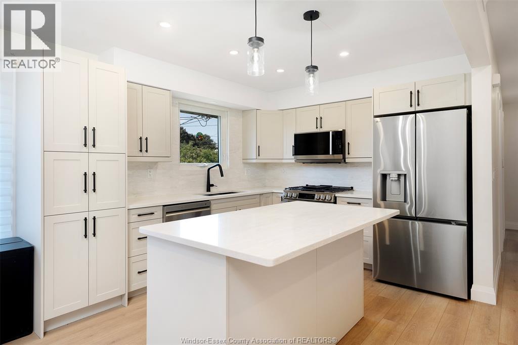 1237 Homedale Property Photo 15