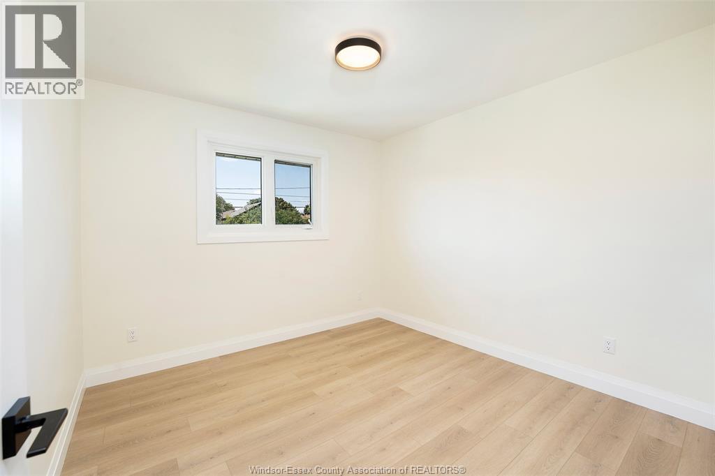 1237 Homedale Property Photo 21