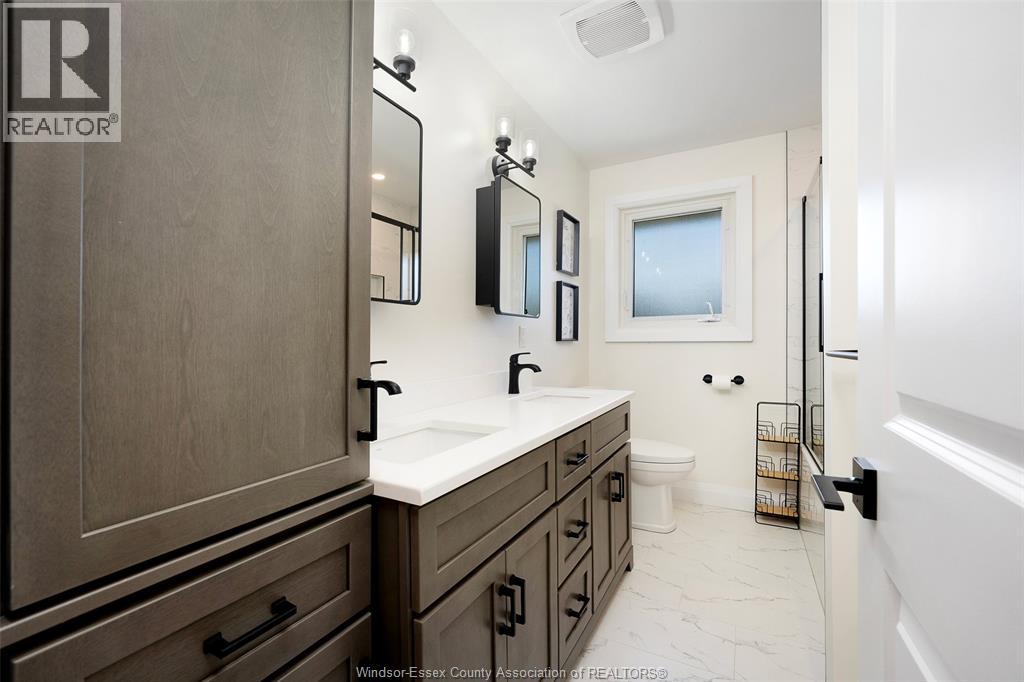 1237 Homedale Property Photo 22