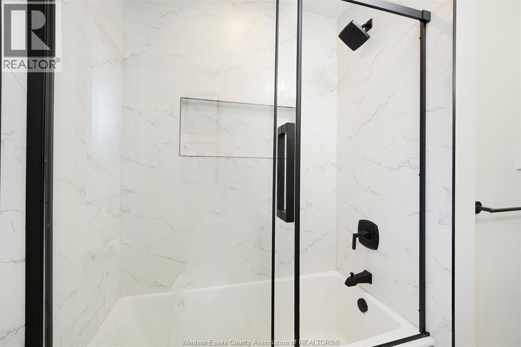 1237 Homedale Property Photo 24