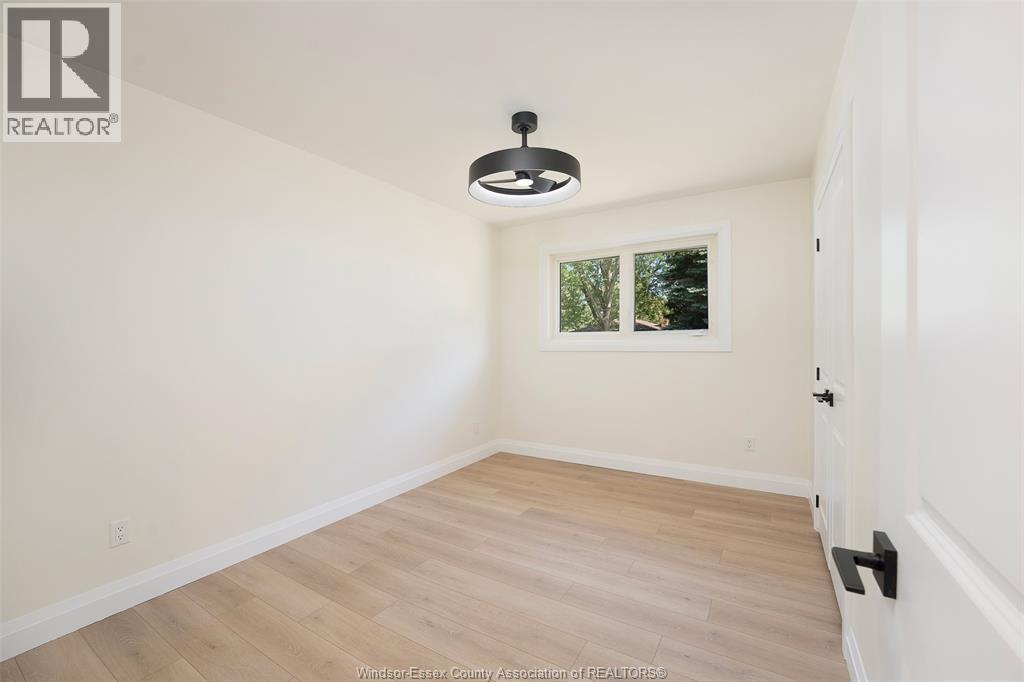 1237 Homedale Property Photo 25