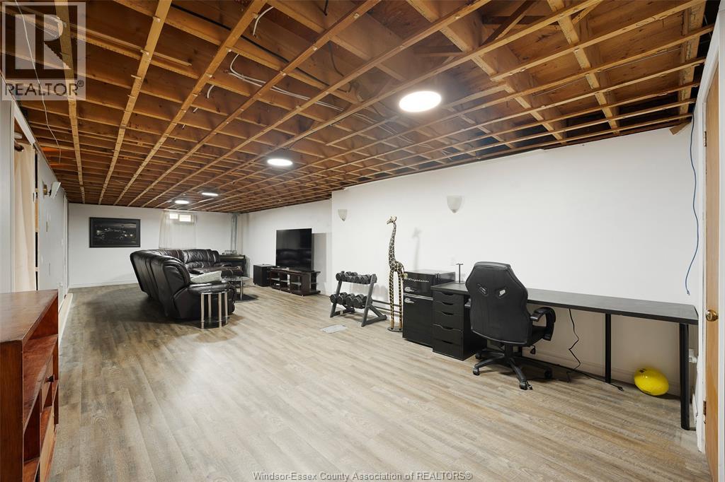 1237 Homedale Property Photo 26
