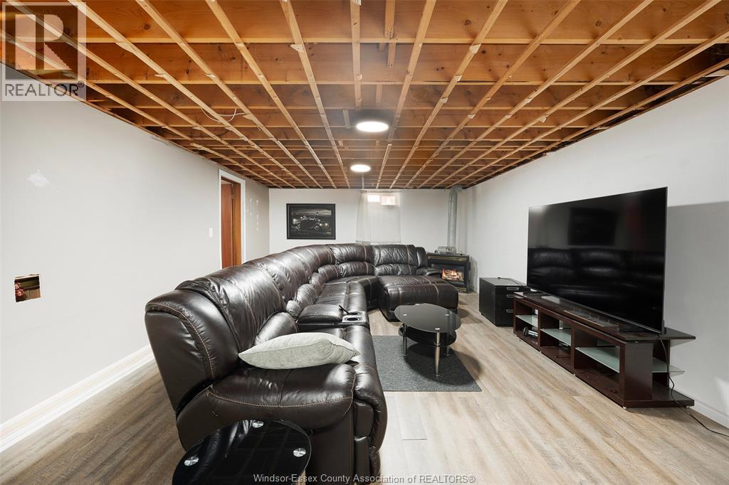 1237 Homedale Property Photo 27