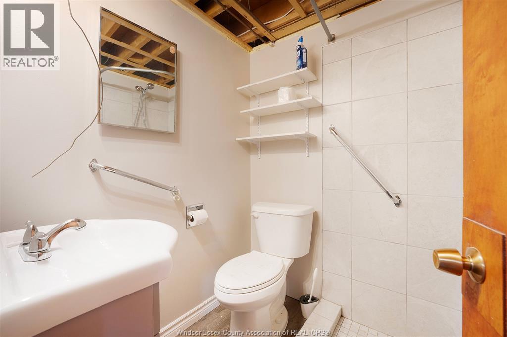 1237 Homedale Property Photo 31