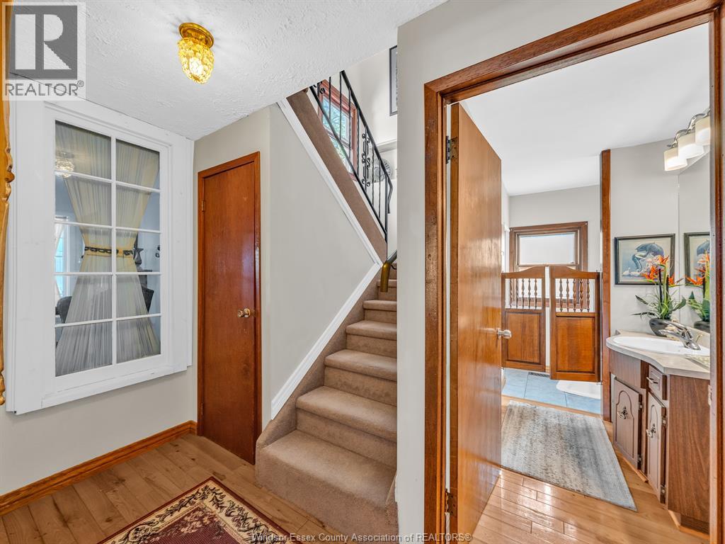 6565 Riverside Drive East Property Photo 18