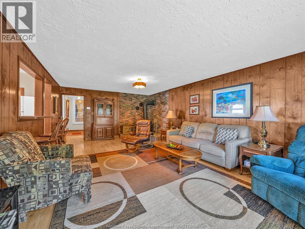 6565 Riverside Drive East Property Photo 21
