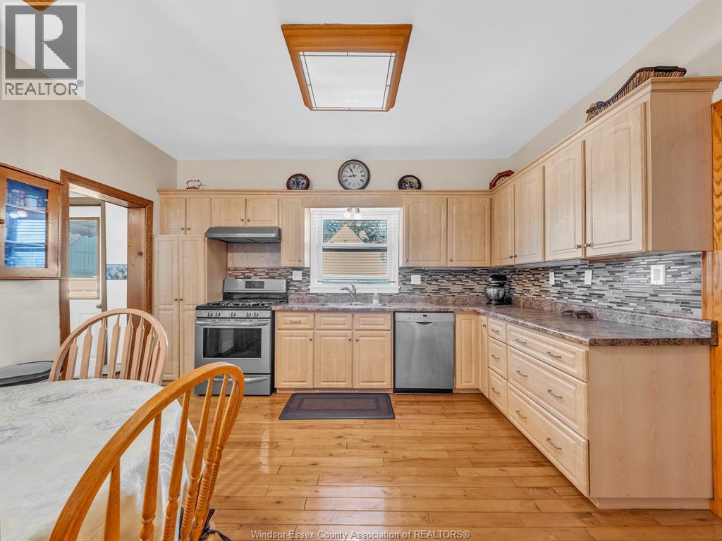 6565 Riverside Drive East Property Photo 22