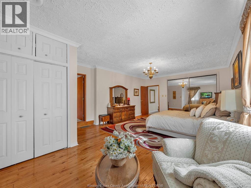 6565 Riverside Drive East Property Photo 37