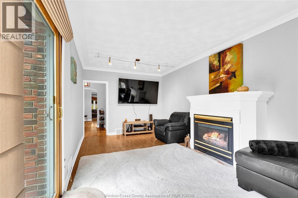 466 Matthew Brady Property Photo 11
