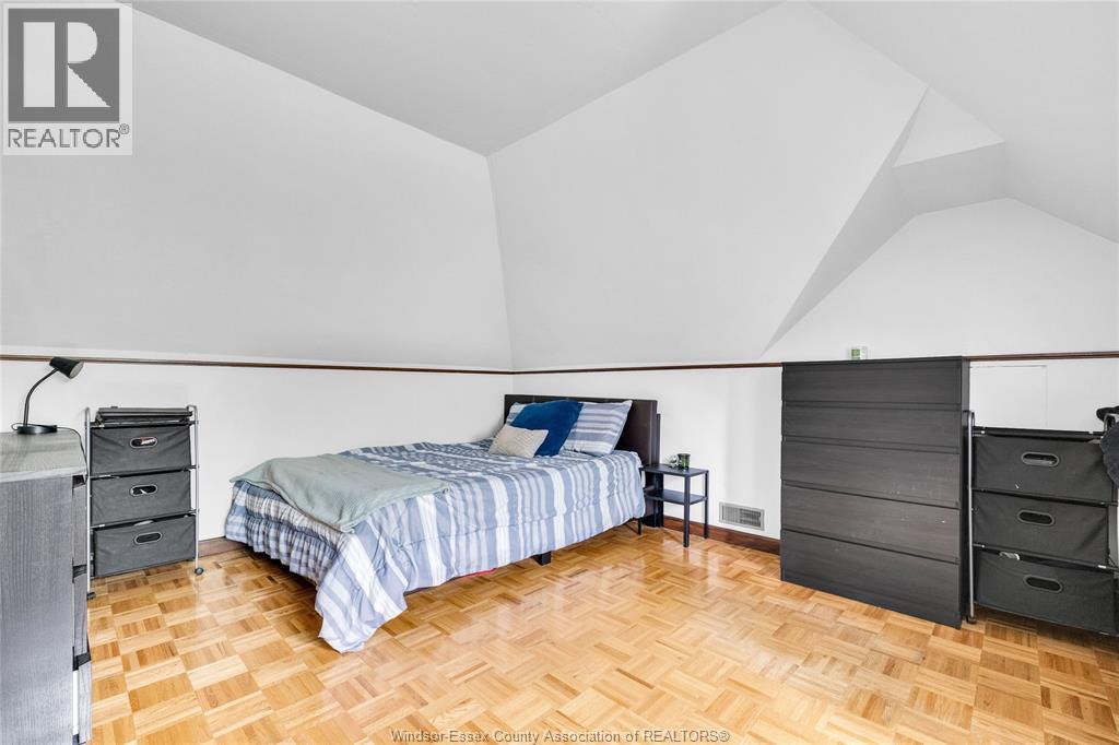 466 Matthew Brady Property Photo 19