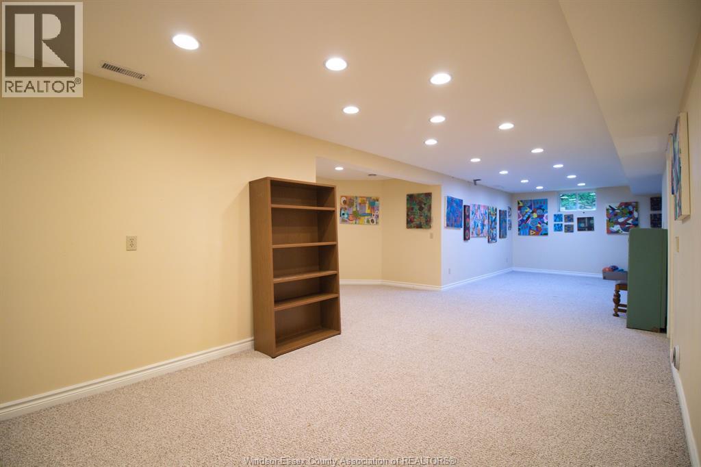 2 Thomas Street Property Photo 24