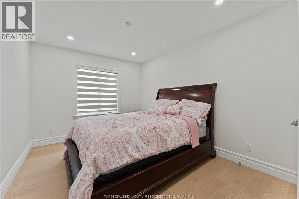 570 Orchards Crescent Property Photo 26