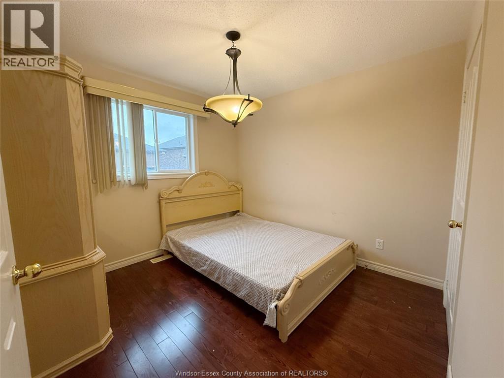 546 Compton Court Property Photo 10