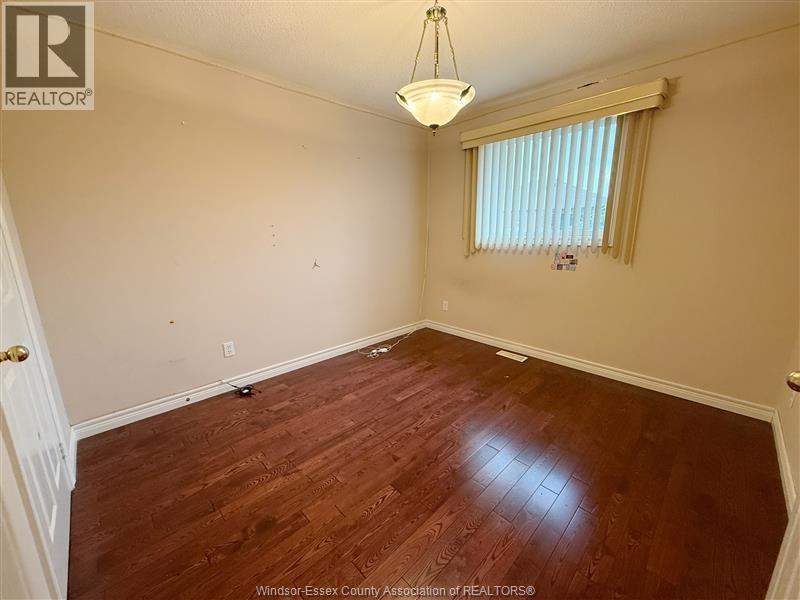 546 Compton Court Property Photo 11