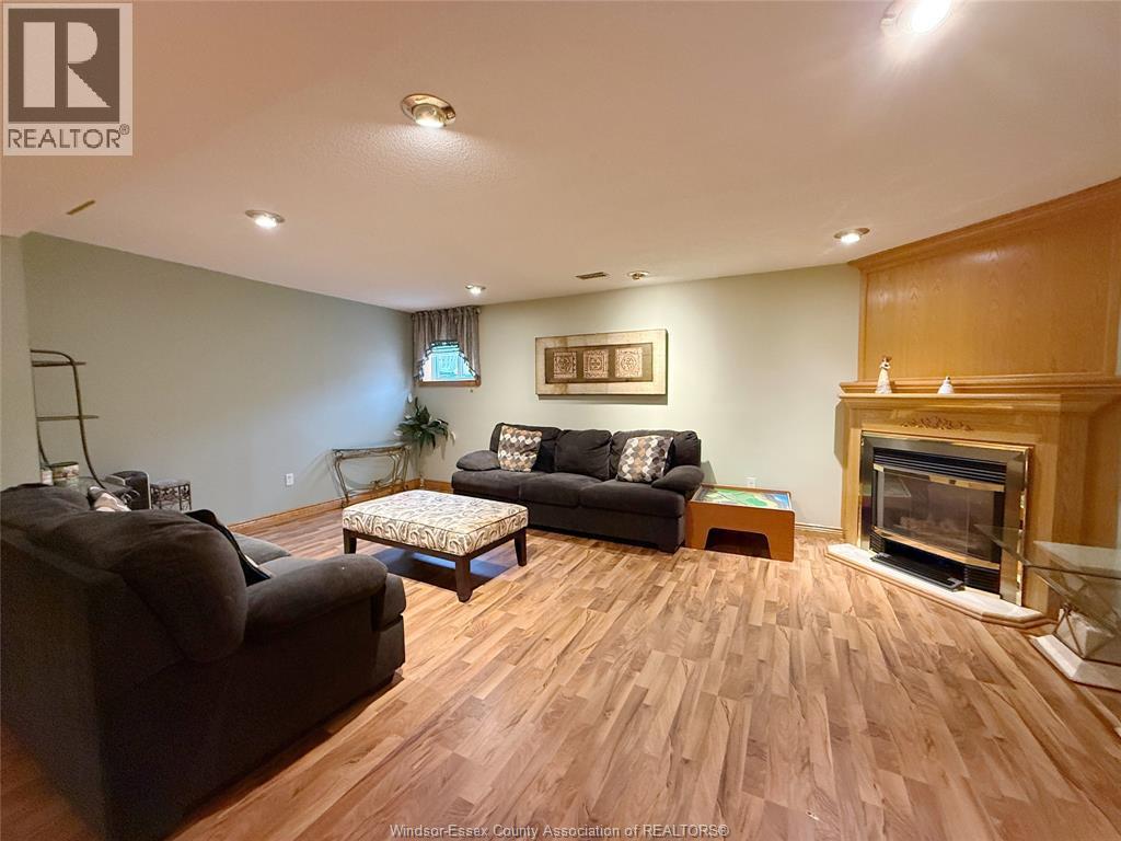 546 Compton Court Property Photo 15