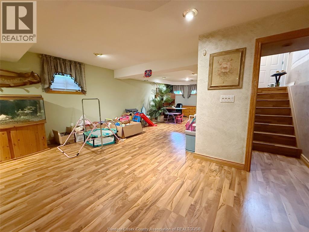546 Compton Court Property Photo 16