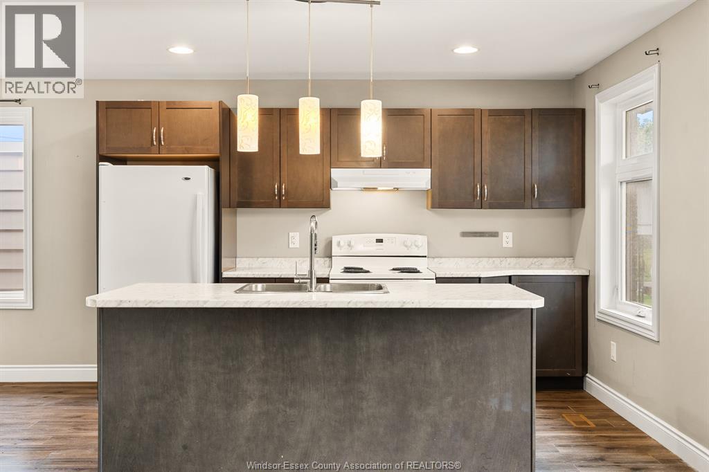 766 Irvine Avenue Property Photo 8