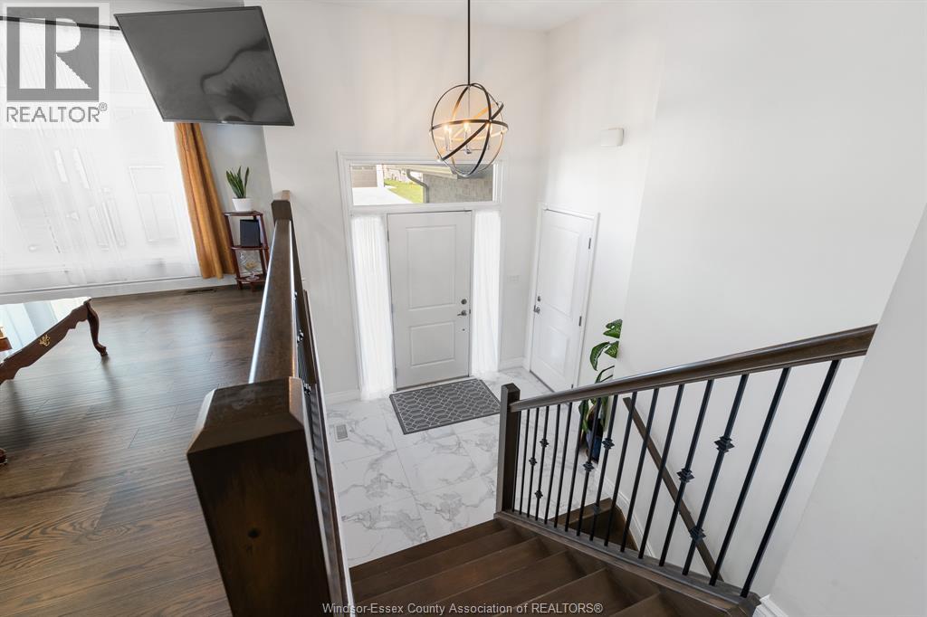 208 Clarke Property Photo 6