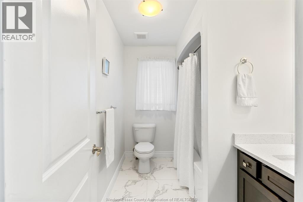 208 Clarke Property Photo 29
