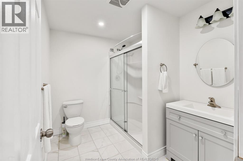 208 Clarke Property Photo 37