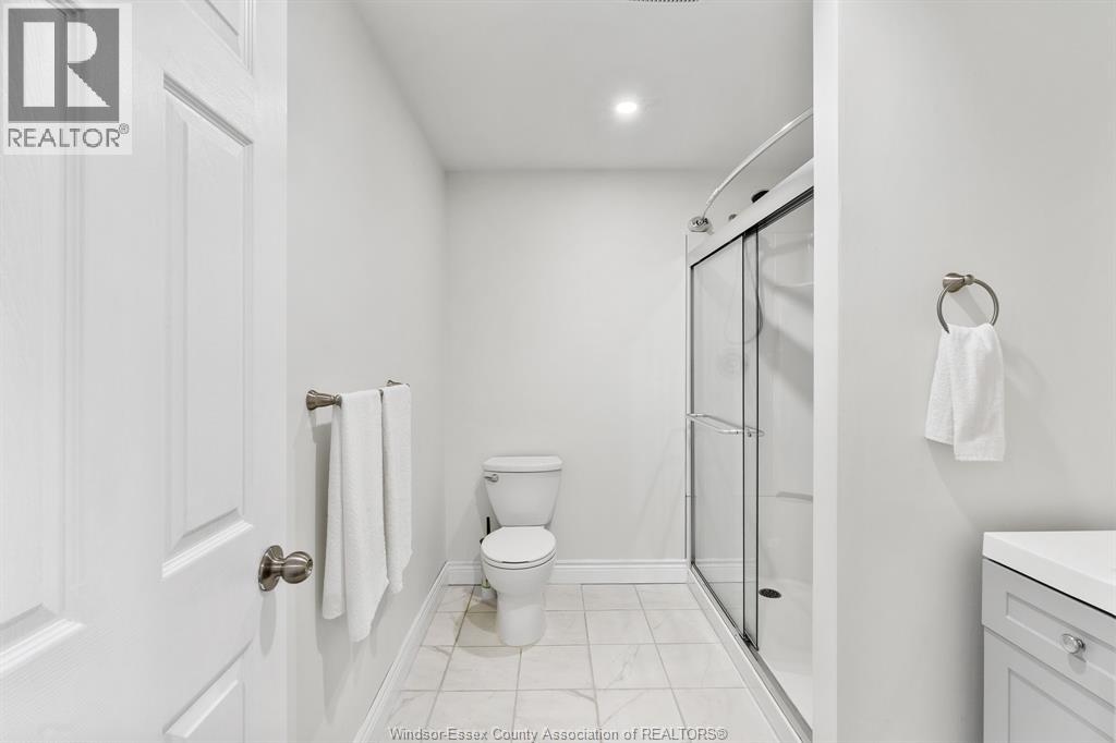 208 Clarke Property Photo 38