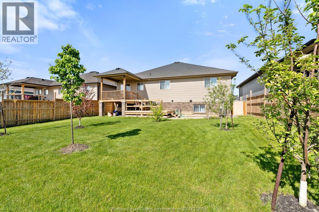 208 Clarke Property Photo 43