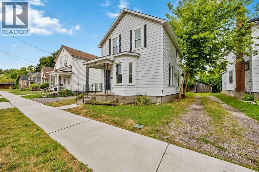 173 Brock Street South Property Photo 2
